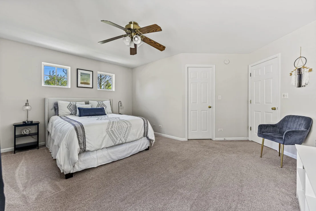 Photo of 325 Hemlock Lane