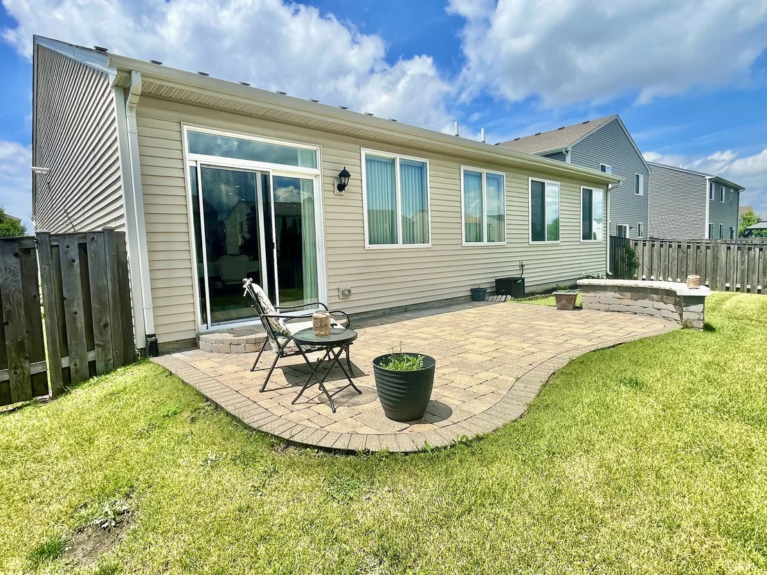 Photo of 1074 Chestnut Drive