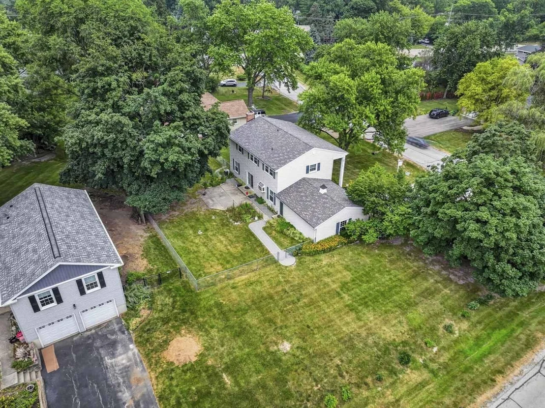 Photo of 27W084 Fleming Drive
