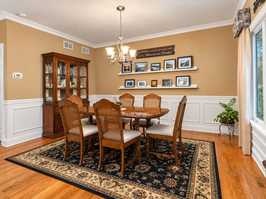 Photo of 2016 Edgeview Drive