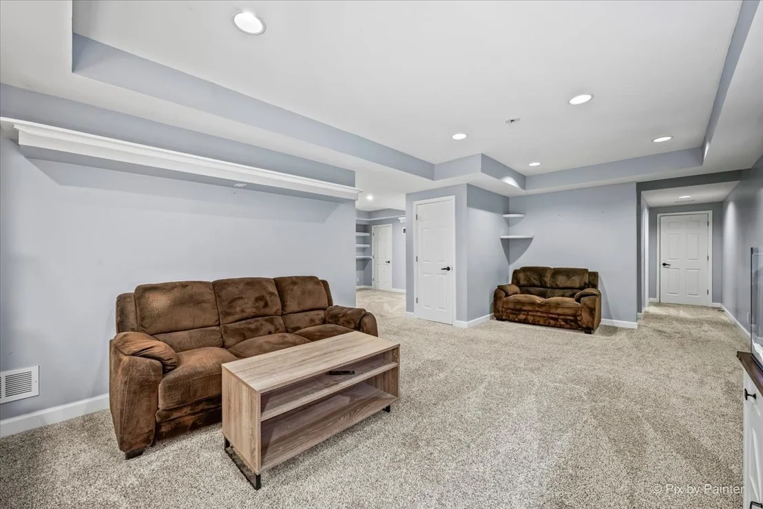 Photo of 810 Woodridge Trail