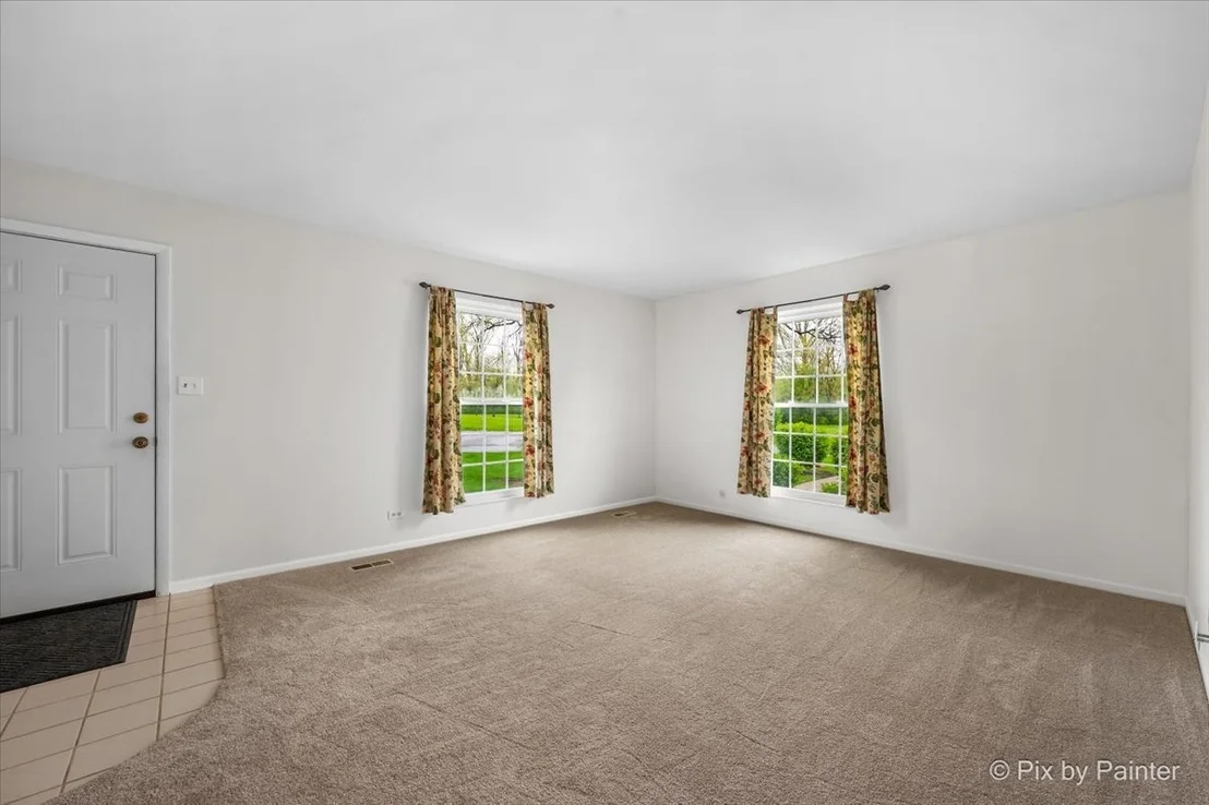 Photo of 20 Red Oak Trail