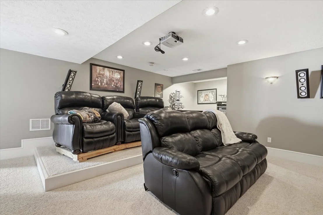 Photo of 2706 Stratmoor Drive