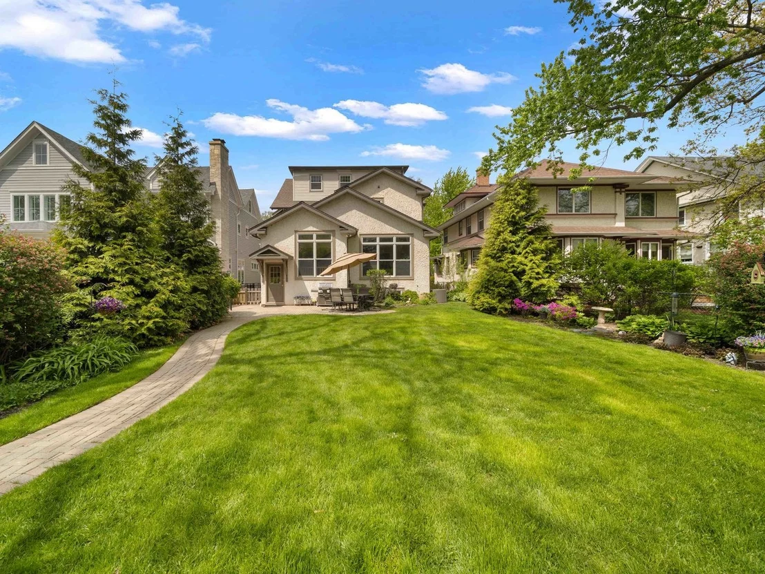 Photo of 1115 Forest Avenue