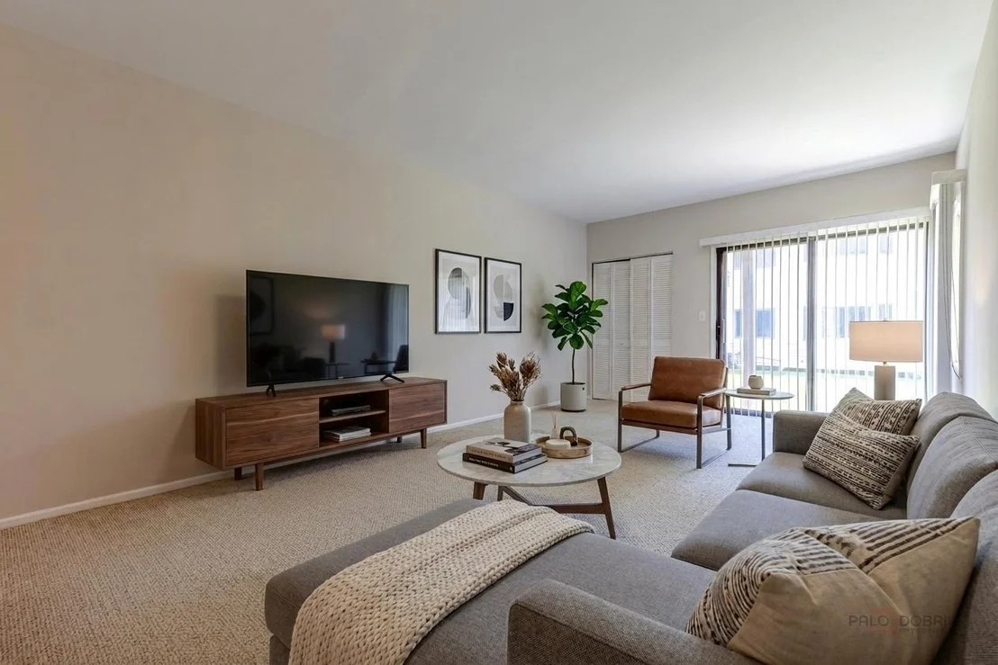 Photo of 1090 Pine Tree Circle N
