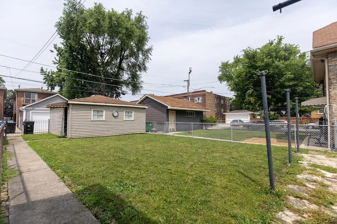 Photo of 2802 Cuyler Avenue