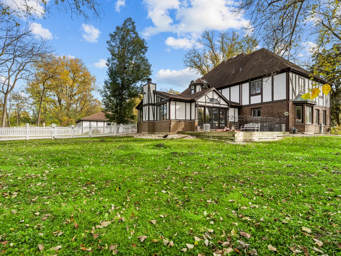 Photo of 155 Helm Road