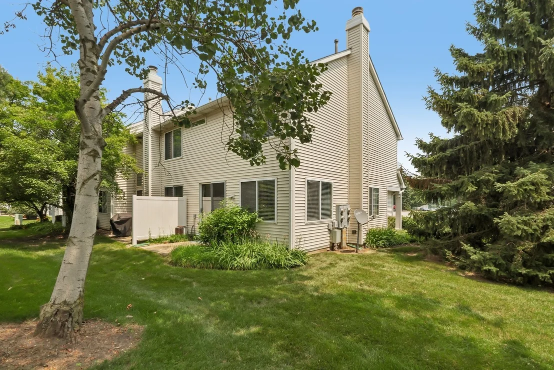 Photo of 2986 Waters Edge Circle