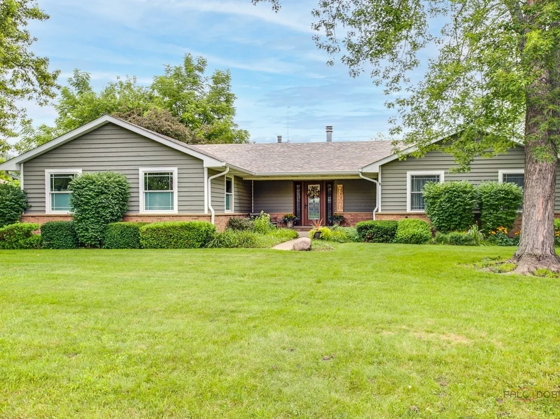 Photo of 717 Roberts Road