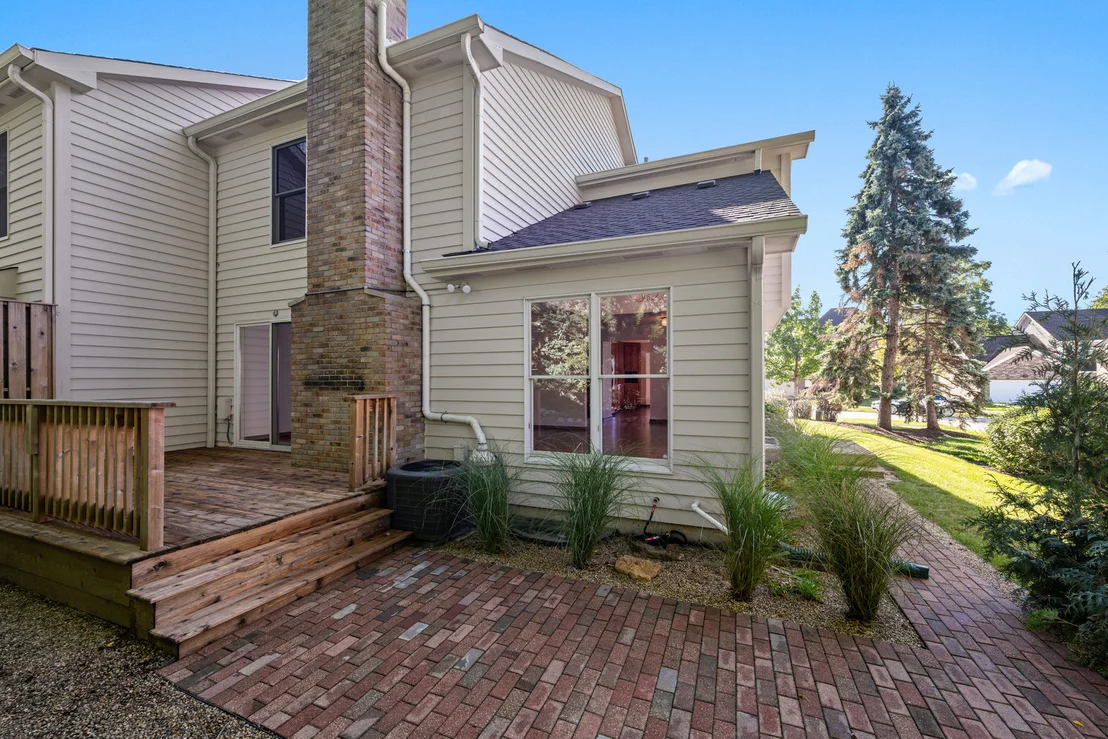Photo of 1119 Dickens Avenue