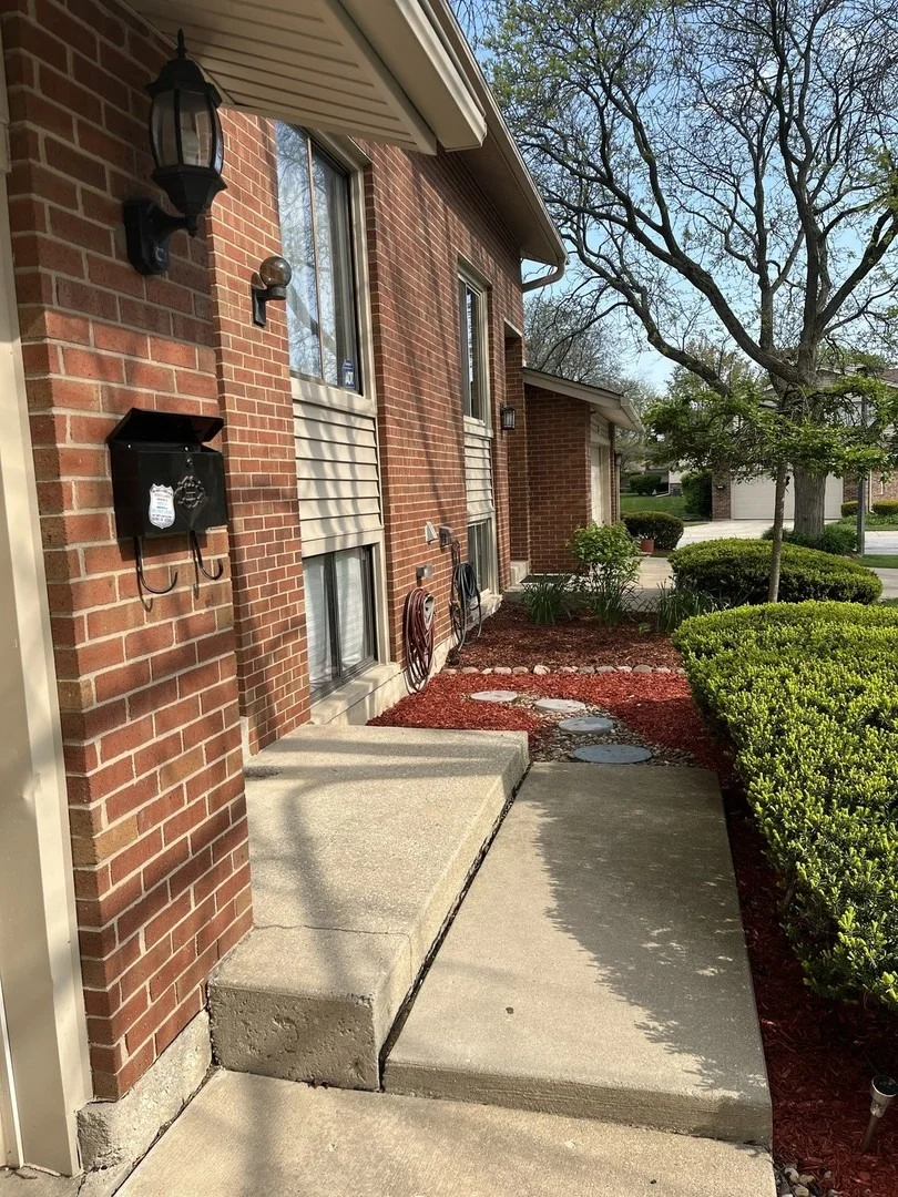 Photo of 18650 Golfview Drive
