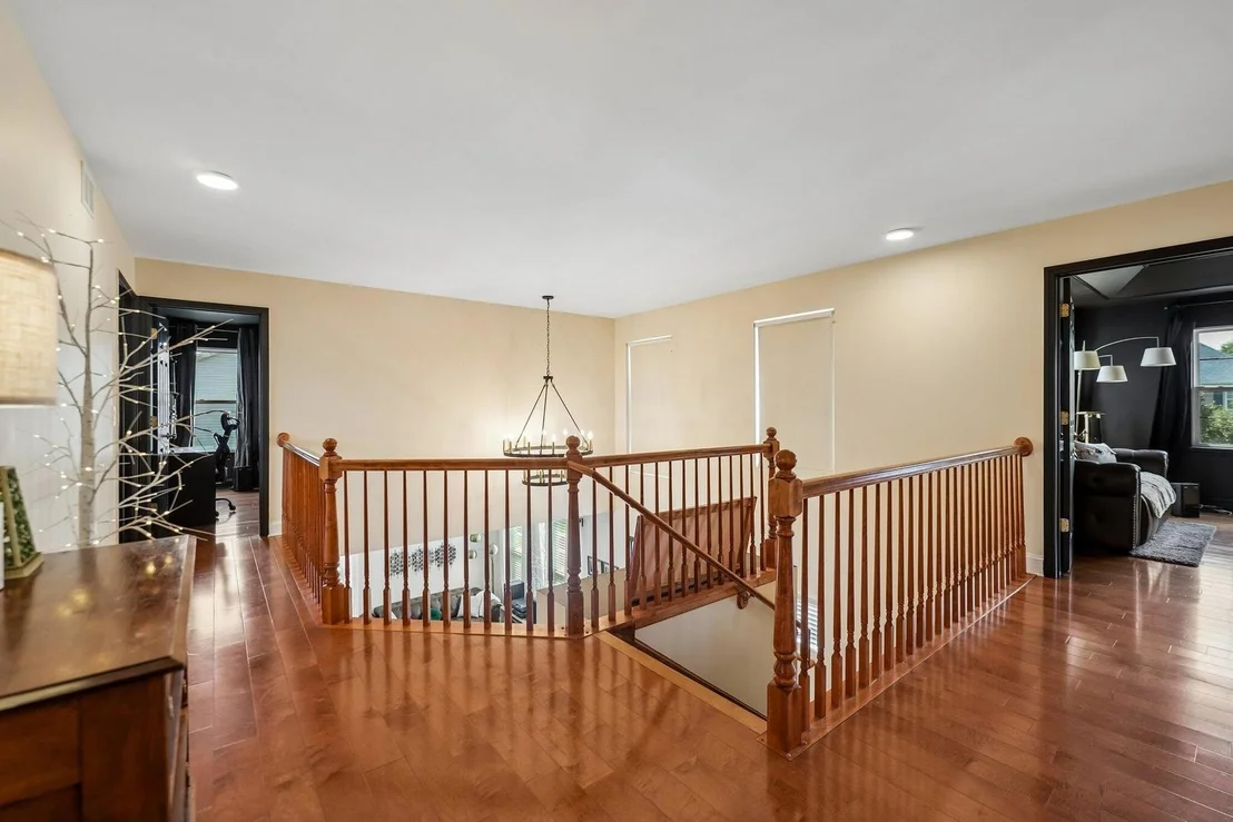 Photo of 772 E Lindsey Lane