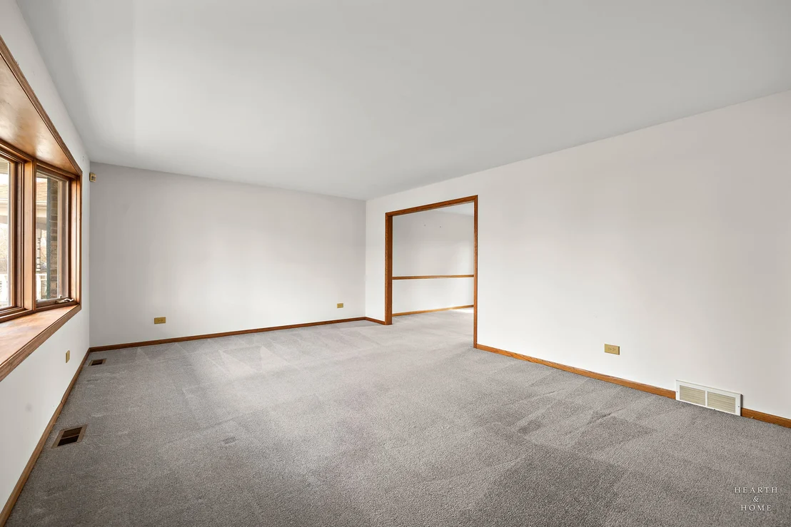 Photo of 2176 Jordan Lane
