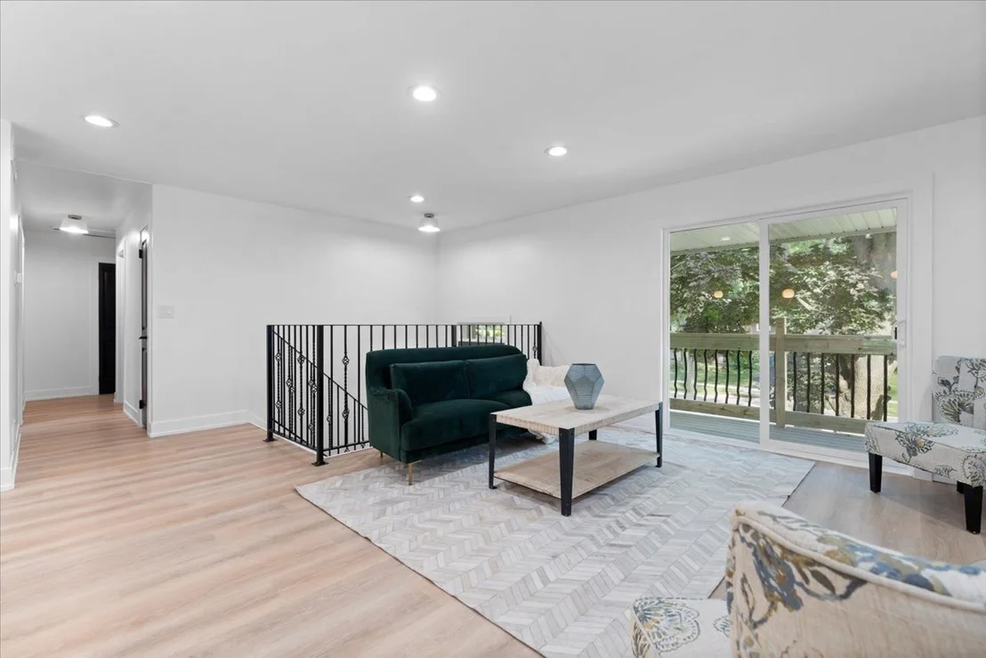 Photo of 449 White Pine Road