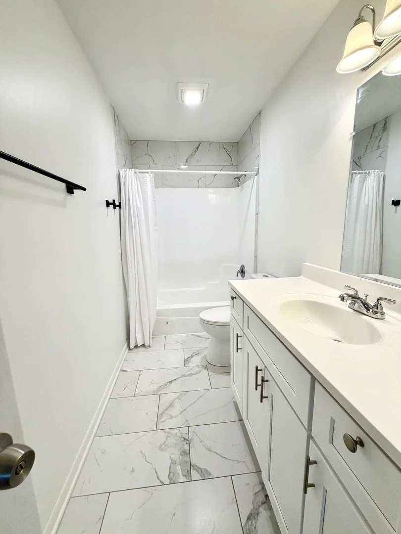 Photo of 2337 Golfview Drive