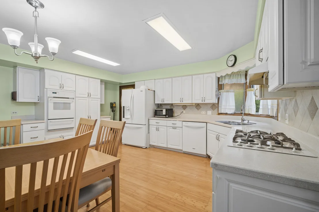 Photo of 484 Springhill Drive