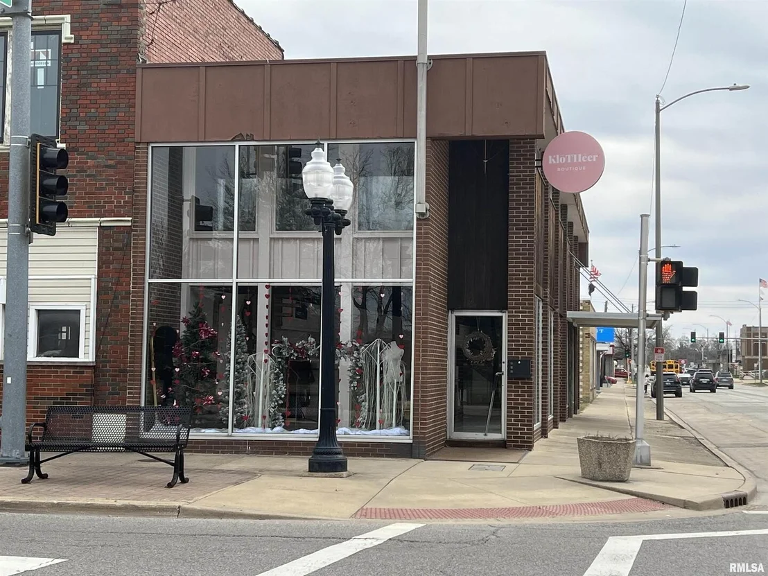 Photo of 301 S BROADWAY Street