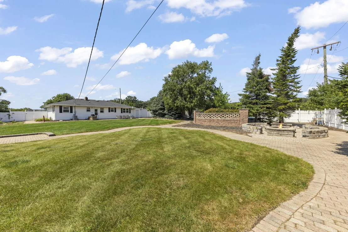 Photo of 15911 S Codo Drive