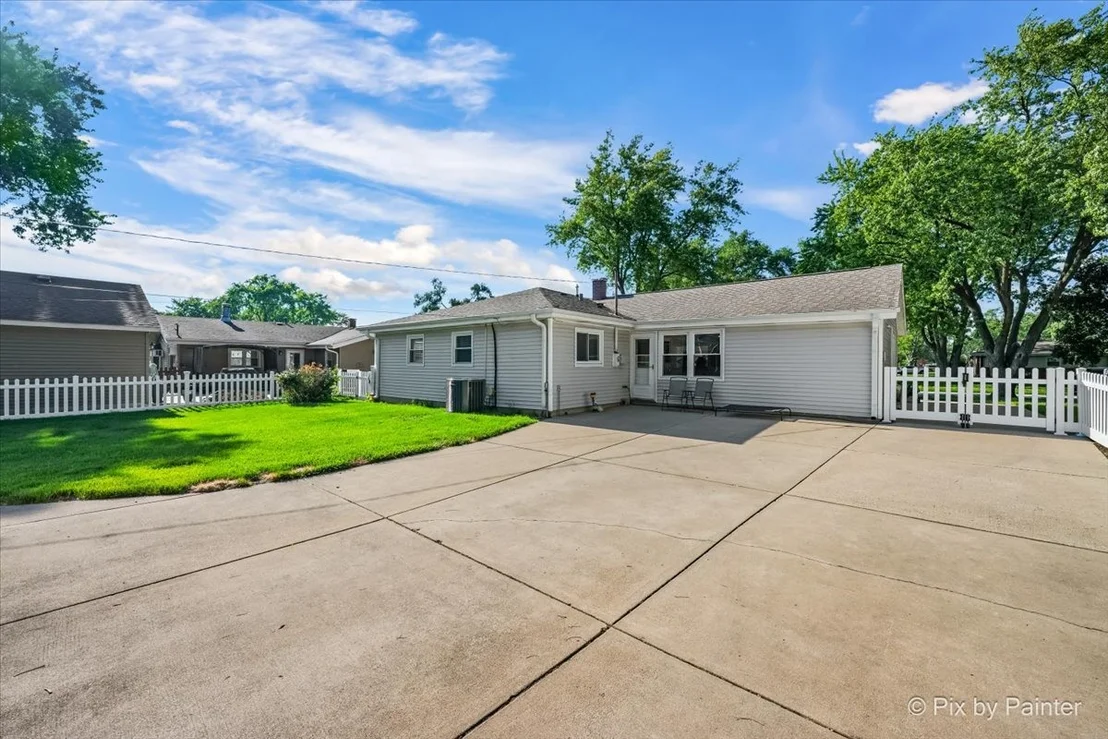Photo of 495 Glendale Lane