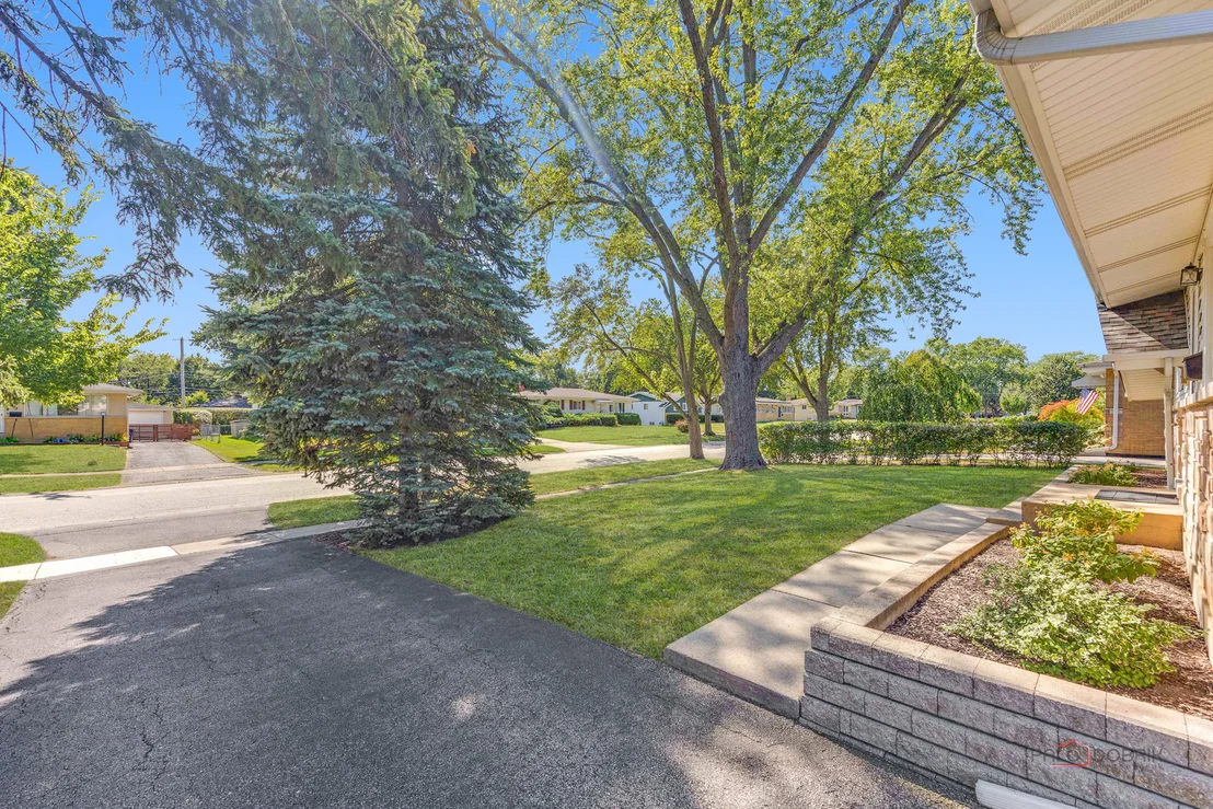 Photo of 700 Elderberry Lane