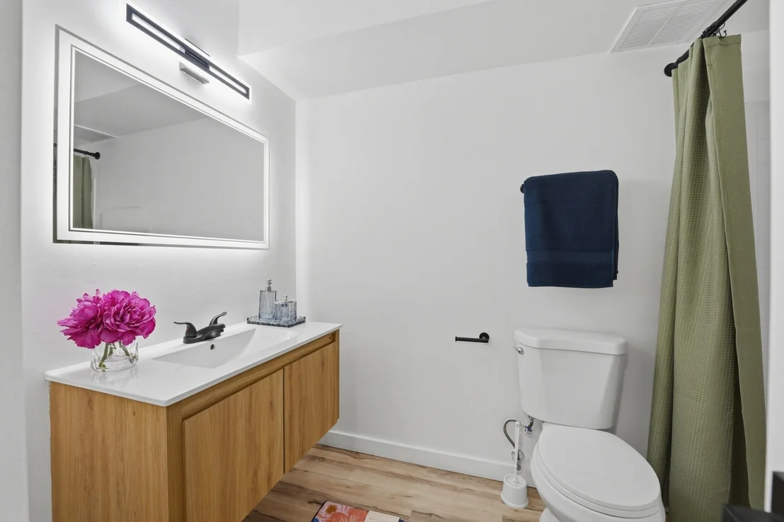 Photo of Unit 205 at 1500 Robin Circle