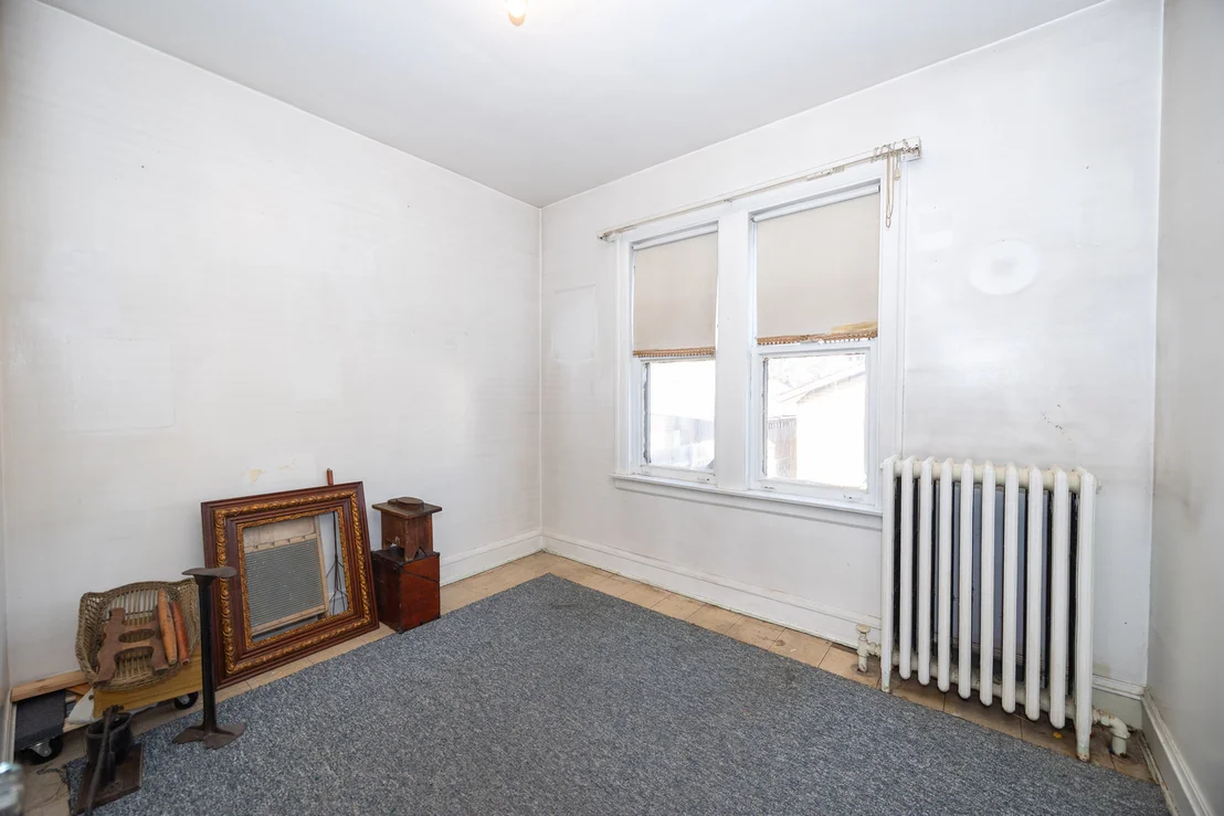 Photo of 5226 W Wolfram Street