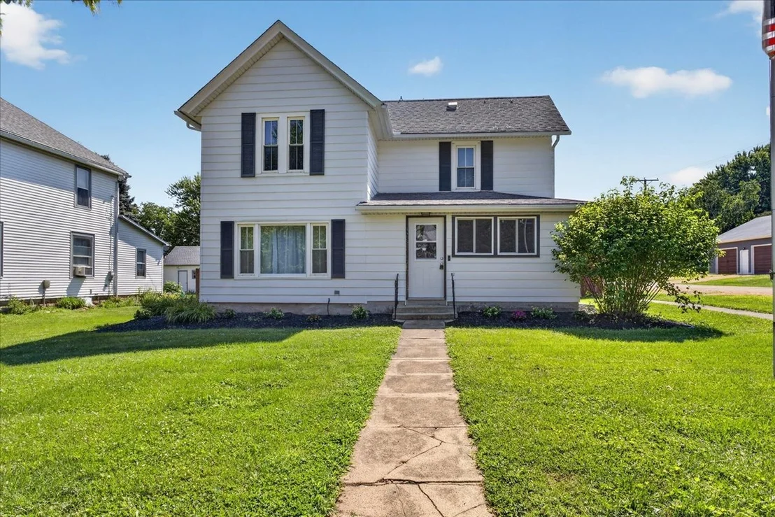 Photo of 411 Main Street