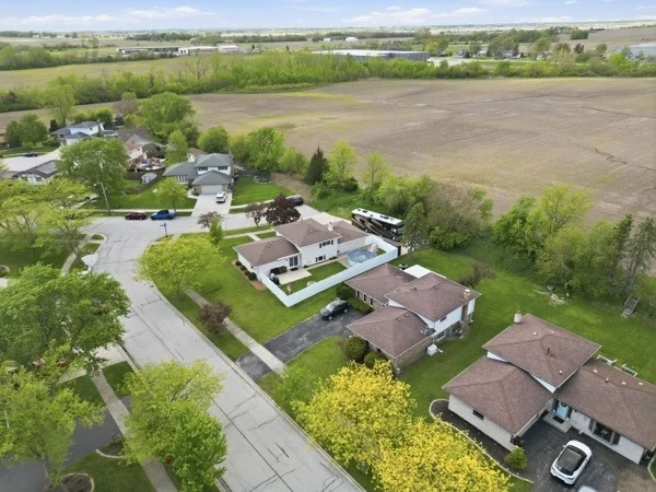 Photo of 549 Willow Lane