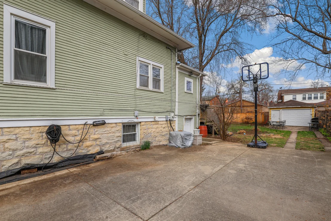 Photo of 1648 W 100th Street