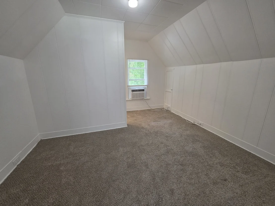 Photo of 907 Retz Drive