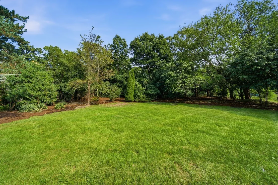 Photo of 1695 Meadow Lane