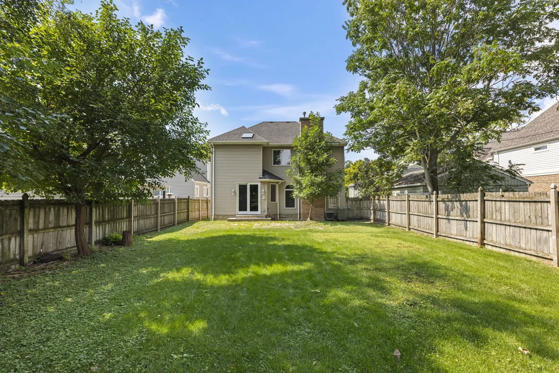 Photo of 133 N Geneva Avenue