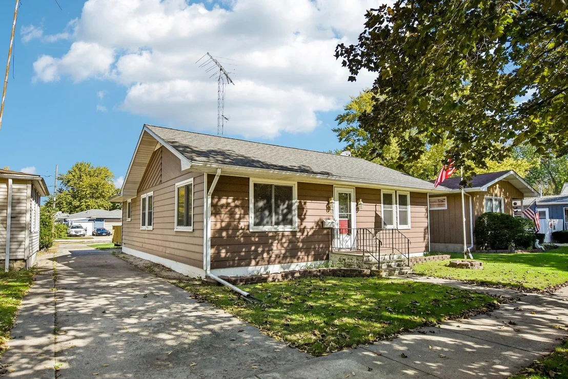 Photo of 724 Douglas Street