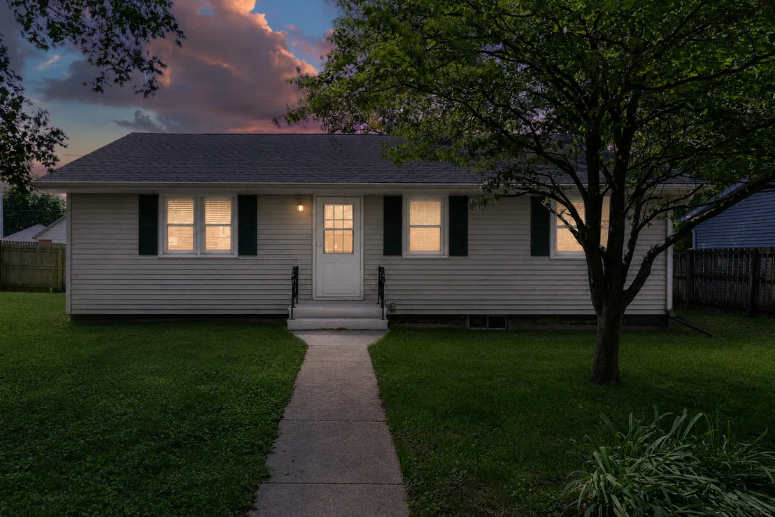 Photo of 602 W 3rd Street