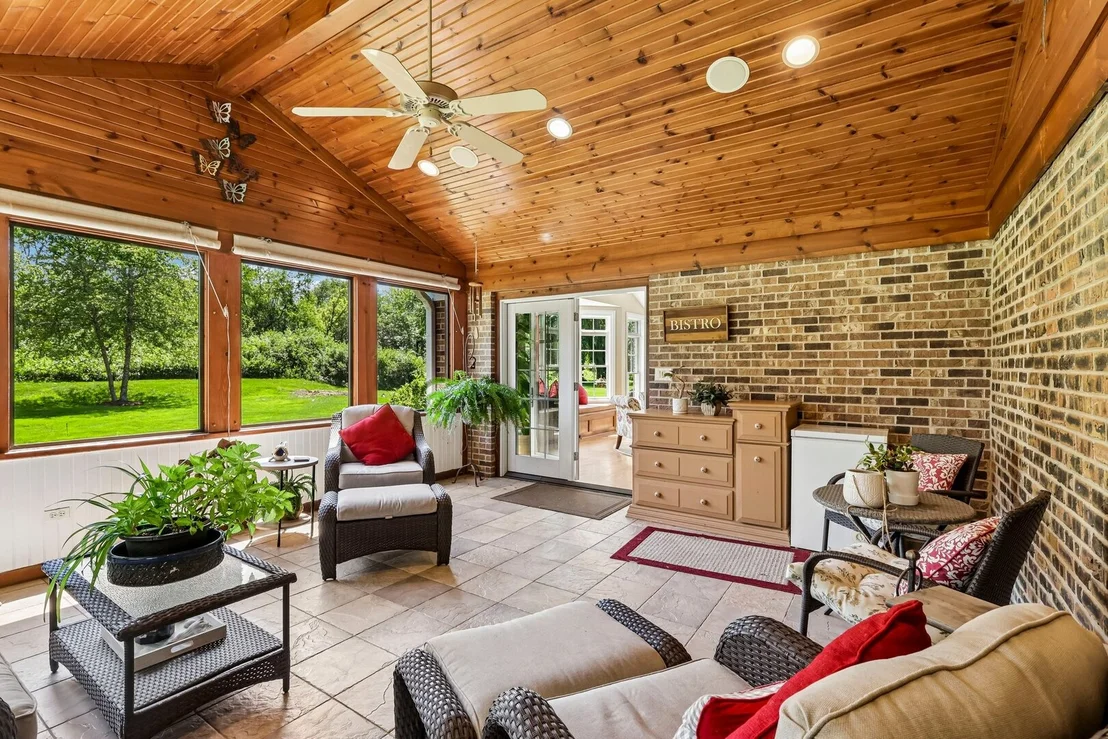 Photo of 720 Oxbow Lane