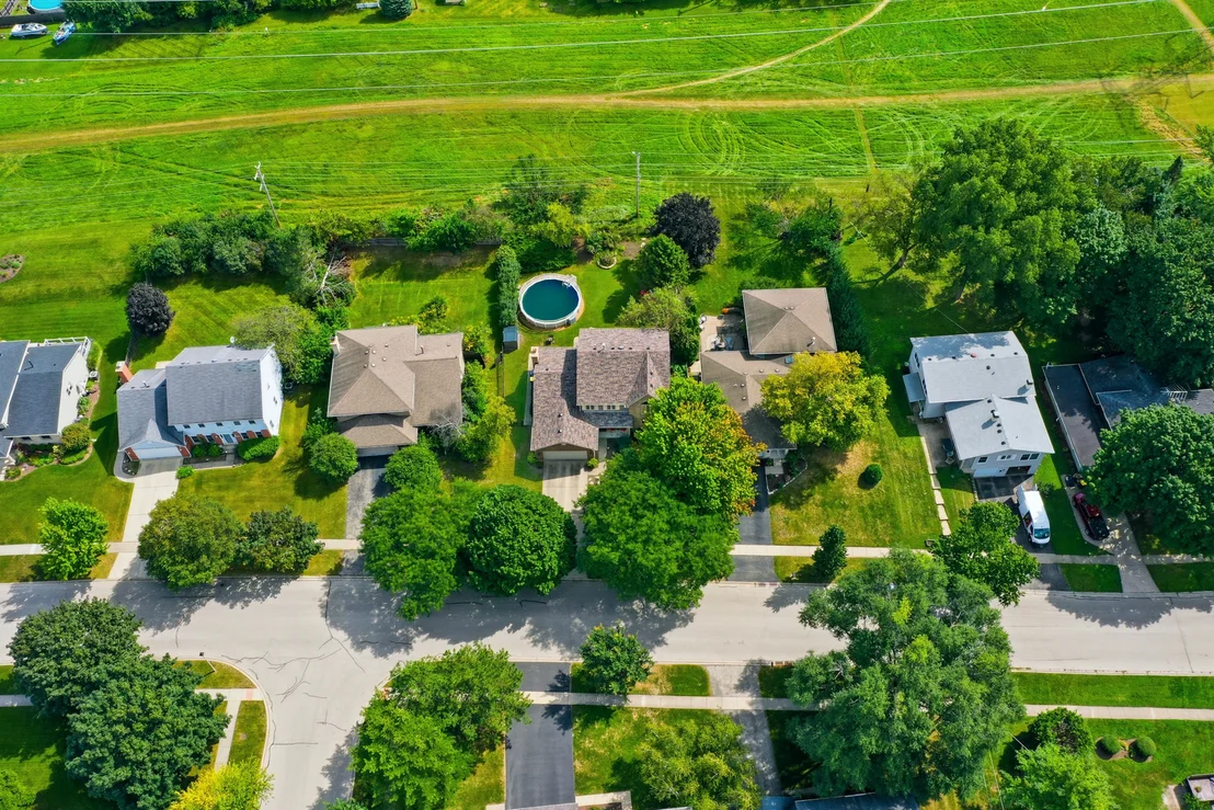 Photo of 655 Crest Drive