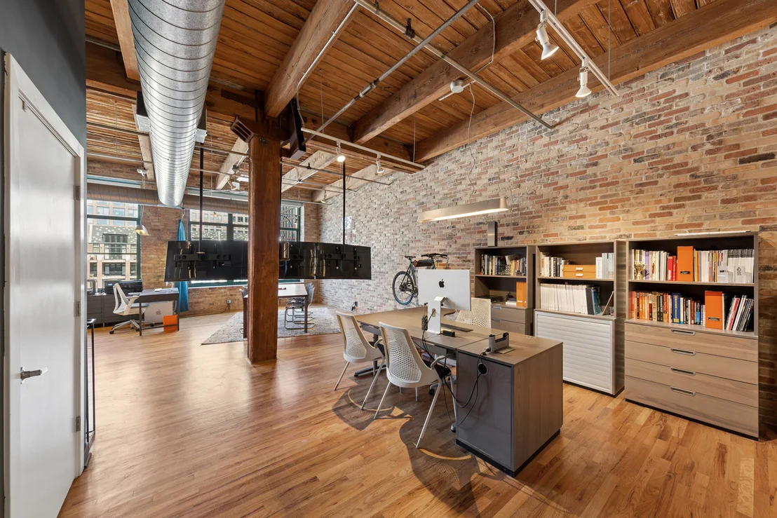Photo of Unit 3G at 1017 W Washington Boulevard