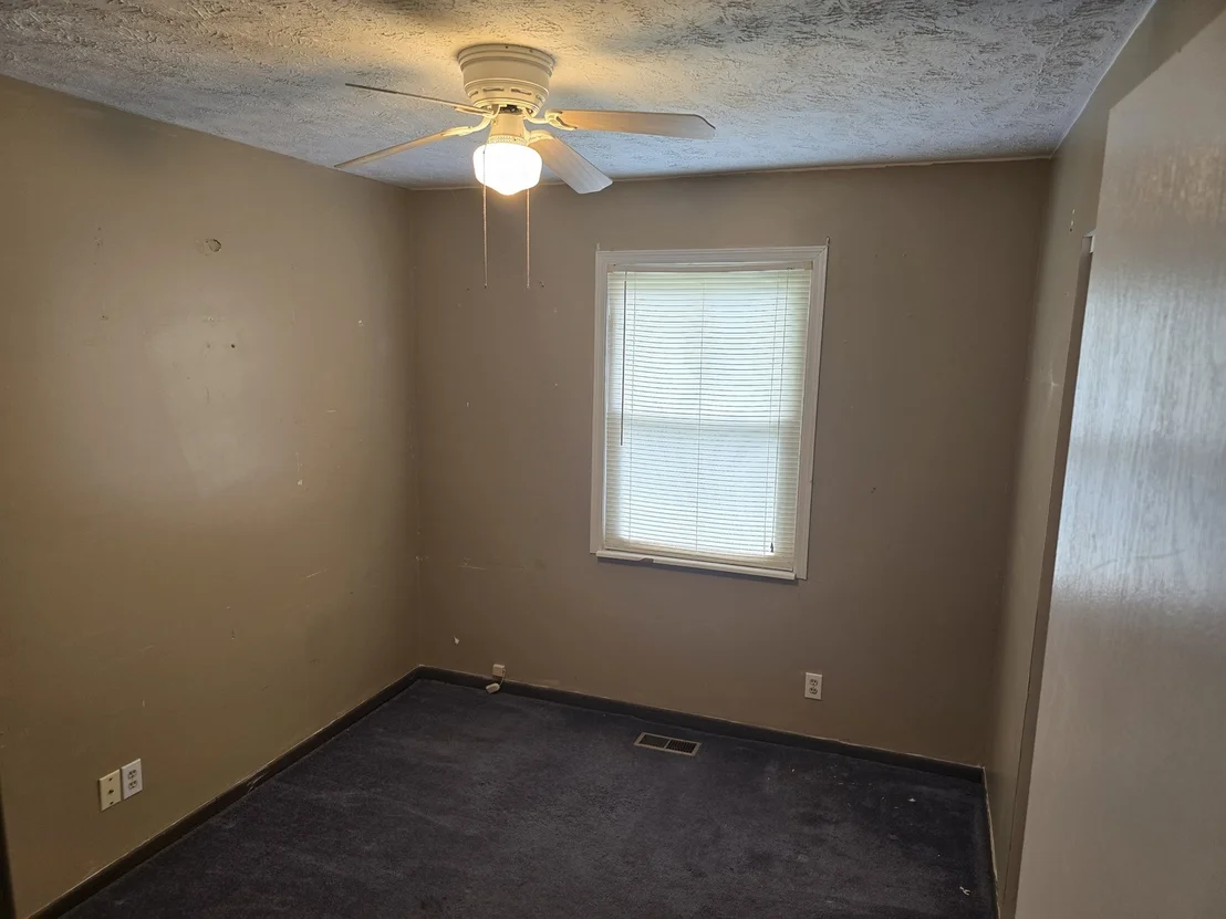 Photo of 800 E Main Street