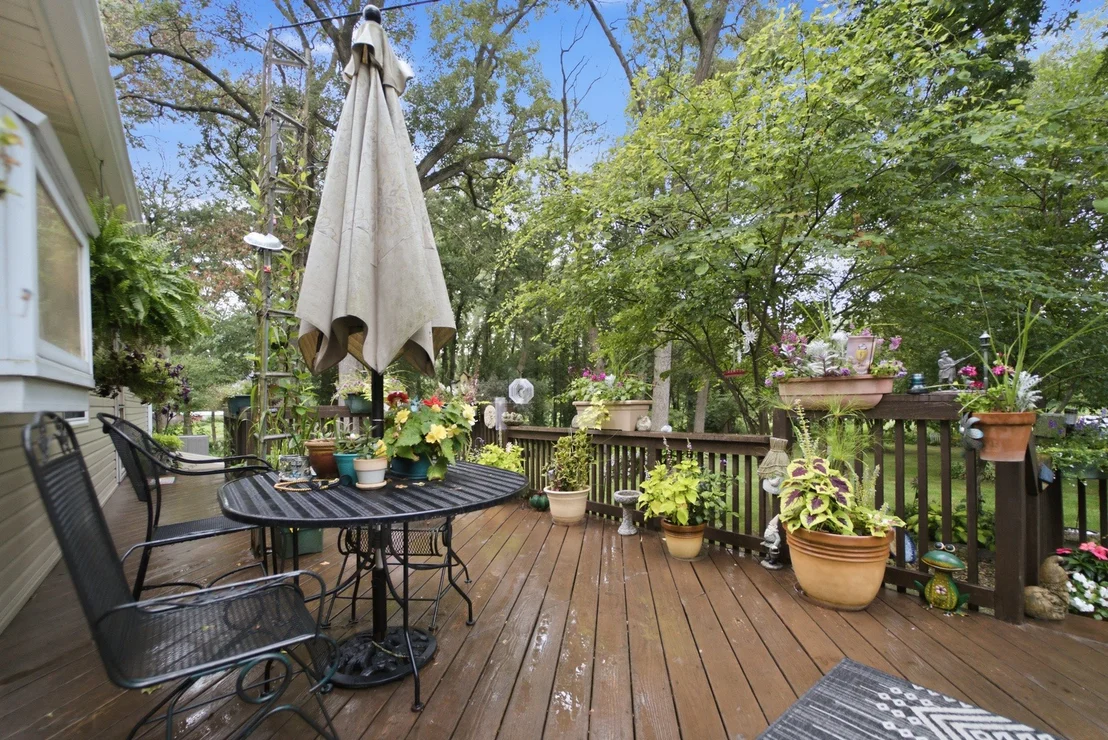 Photo of 330 S 5000w Road