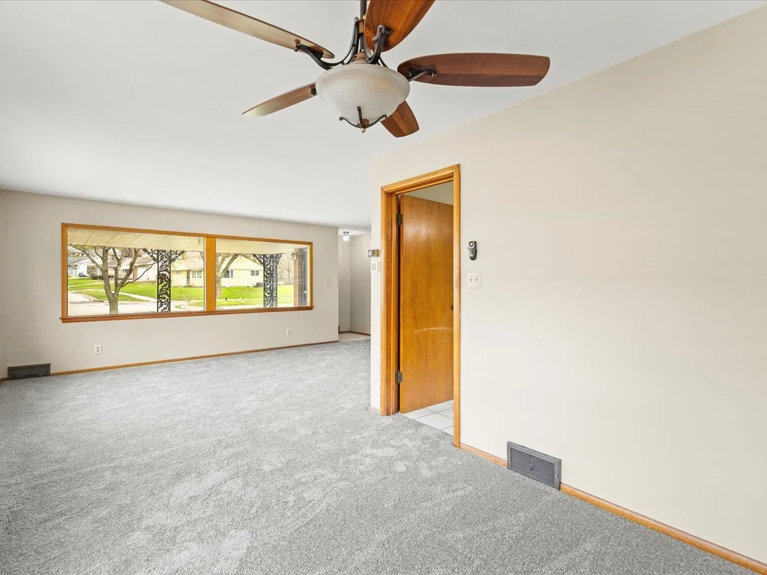 Photo of 324 Fairview Boulevard