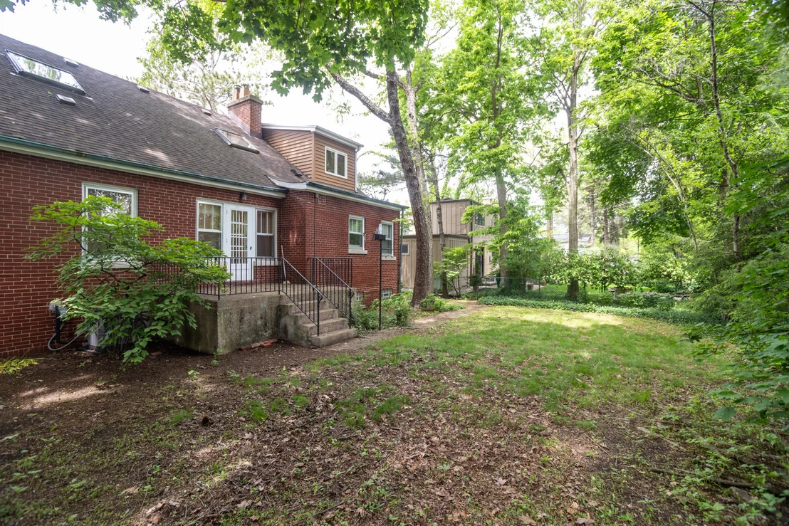 Photo of 2545 Greeley Avenue