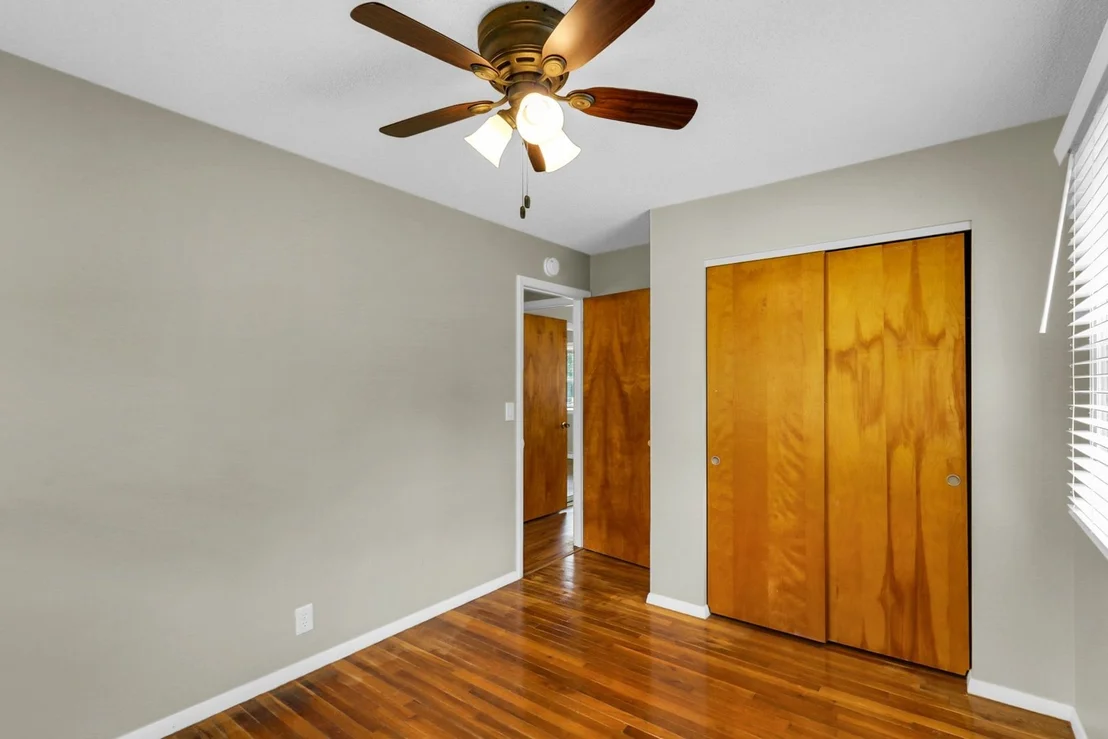 Photo of 2009 Crescent Drive