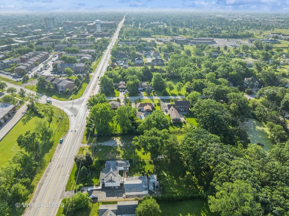 Photo of 9517 W Central Road