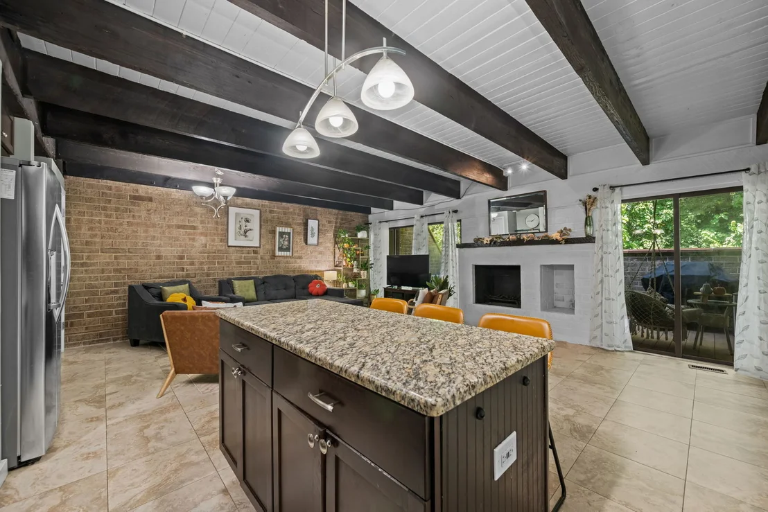 Photo of 607 Kenneth Circle