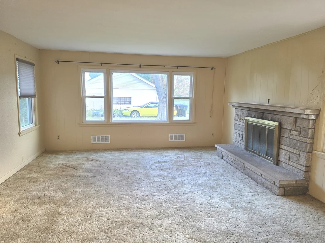 Photo of 906 Snyder Drive