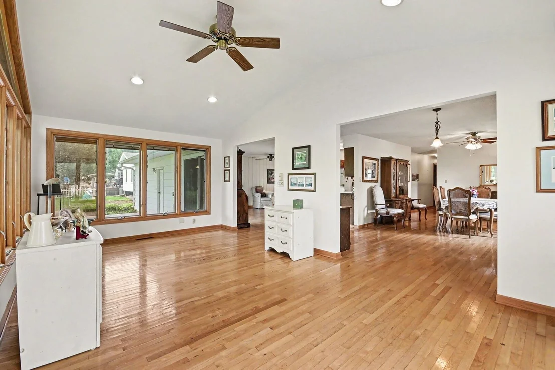 Photo of 524 Parkside Drive