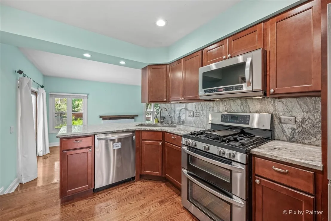 Photo of 858 SHOREWOOD Drive