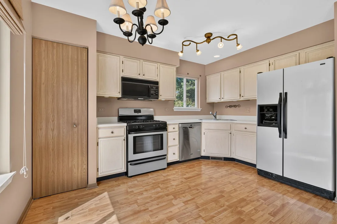 Photo of 667 Harvest Drive