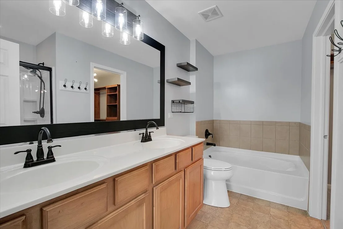 Photo of Unit 0 at 15801 Cove Circle