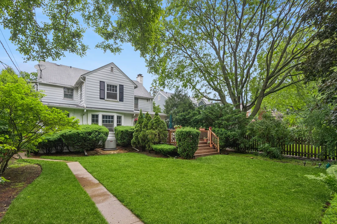 Photo of 3130 Thayer Street